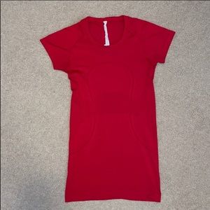 red lululemon swiftly tech